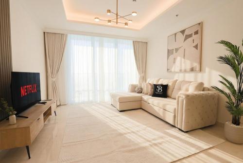 Lux 1BR Beachfront Living Palace Beach Residence