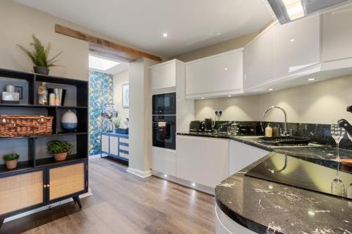 Gallery image of La Petite Maison Apartments in Brixham
