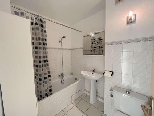 SR300-012 Appt 2 pièces mezzanine 4 personnes ST RAPHAEL