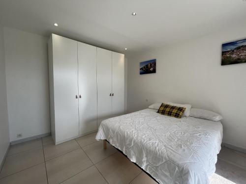 Rez de chaussee de maison, direct plage, grand T4