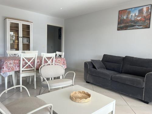 Rez de chaussee de maison, direct plage, grand T4