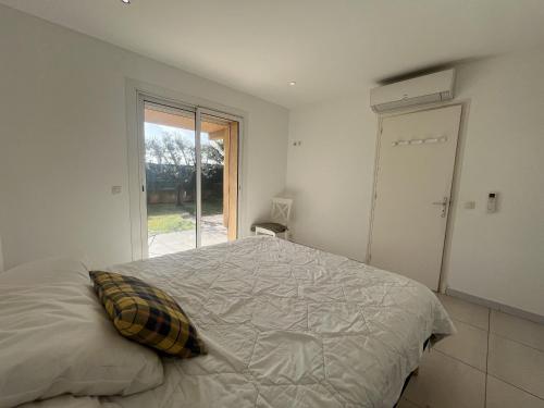 Rez de chaussee de maison, direct plage, grand T4
