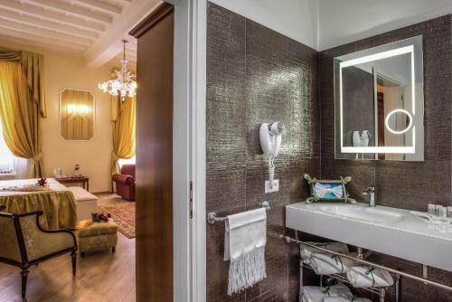 Trevi roma suites