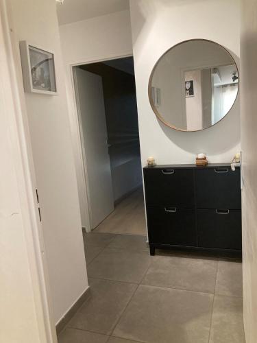 Modern City Center apartment with parking, terrasse & Air Conditioning !