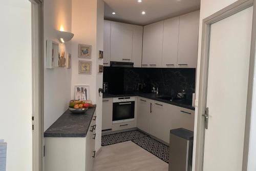 Cozystay 1825 Luxury Duplex on Rue dAntibes