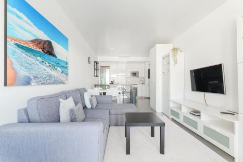 Ella Modern Two Bedroom Apartment with Terrace