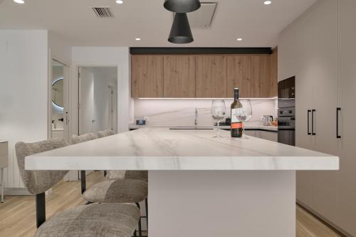 City Center Romantic Suite by Virkin Suites