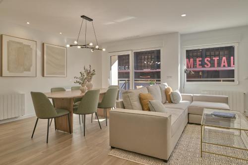 Luxury Romantic Apartment Mestalla by Virkin Suites