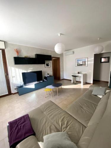 Duo Living, spacious comfortable apartment 5 minutes from Lancetti