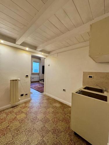 Central Apartment 3 min Station 10 min Duomo
