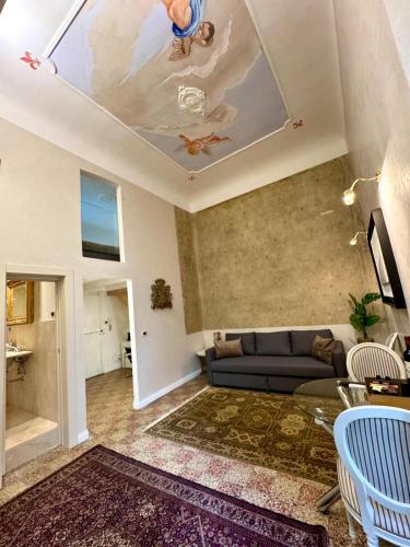 Central Apartment 3 min Station 10 min Duomo
