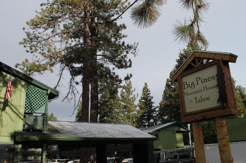 a sign for the big pine mountain inn and lodge at Big Pines Mountain House in South Lake Tahoe