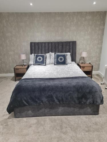 Jays modern guest house photo 15