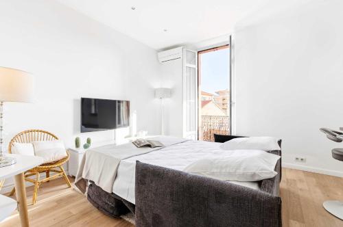 Le Rosy - Apartment in Central Cannes Balcony