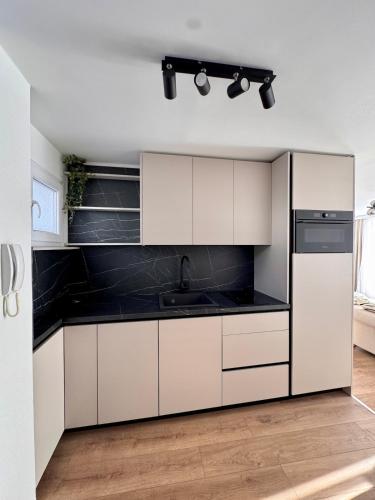 Beautiful, brand new apartment in the center