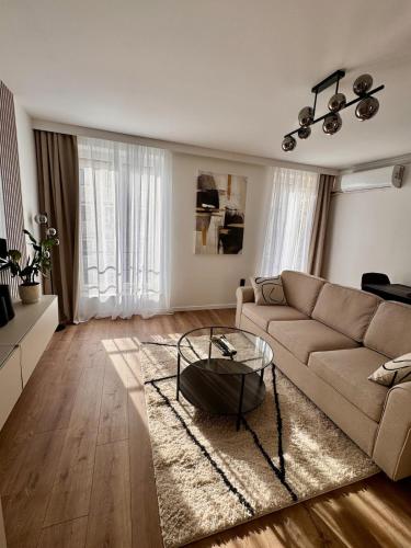 Beautiful, brand new apartment in the center