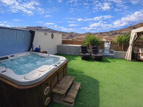 Casa Vikingo Holiday Home with optional Hot Tub