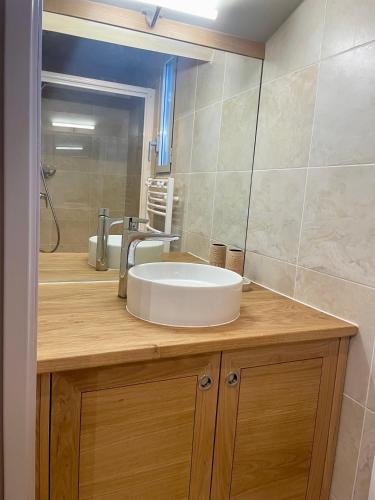 Duplex rénové avec balcon - Vieux Port Cannes