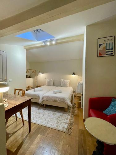 Duplex rénové avec balcon - Vieux Port Cannes