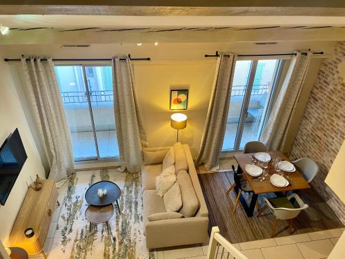 Duplex rénové avec balcon - Vieux Port Cannes
