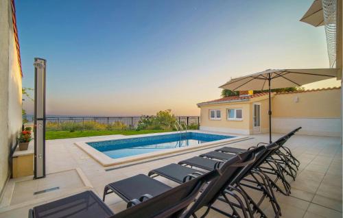 Stunning Apartment In Split