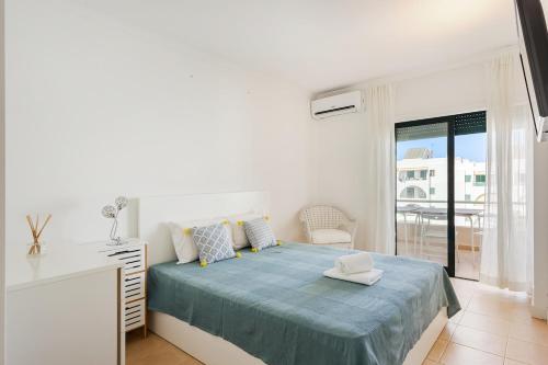 Salgados Retreat -Steps from the Beach by Homesbyfc