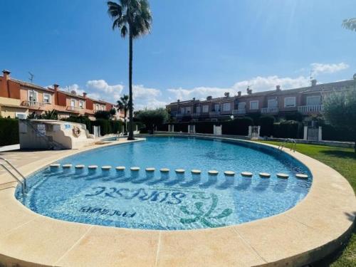 Encantador Adosado en Denia - Ideal para Vacaciones - ES-373-37