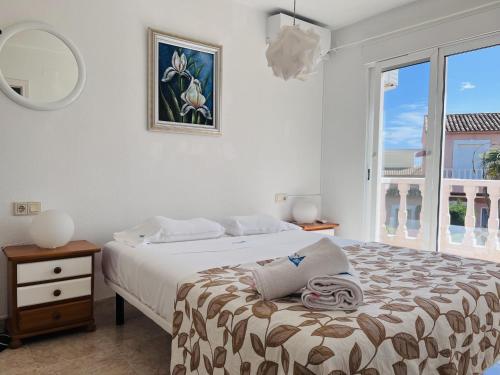 Encantador Adosado en Denia - Ideal para Vacaciones - ES-373-37
