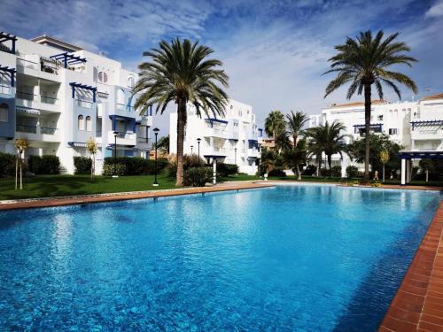 Apartamento con piscina en Denia, cerca de la playa - ES-373-44
