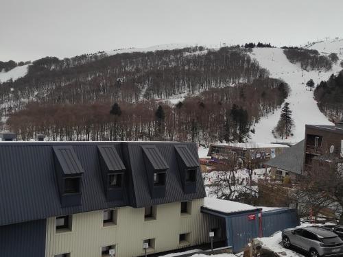Appartement moderne 4 pers au cœur de Super Besse avec parking - FR-1-814-184