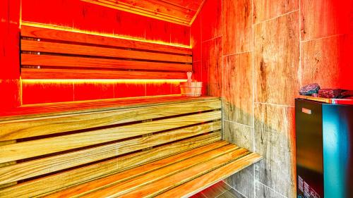 Apartament z sauną Centrum - Wyszyńskiego 9 by Royal Aparts