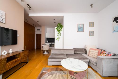 Wilanów Urban Chic Apartment by BookingHost