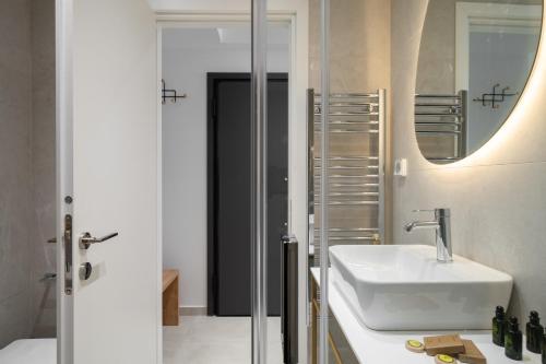 LUNO Athens Apartment