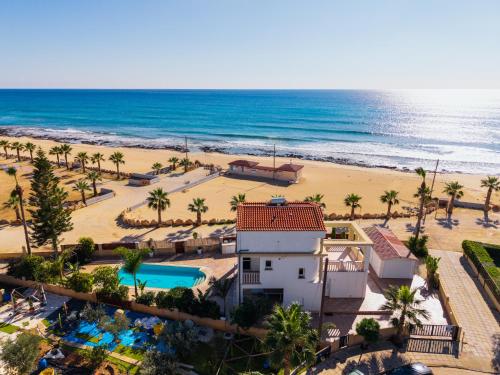 Kalisti-4 Bedroom Beachfront Villa with Private Pool