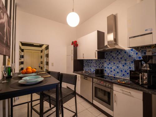 Apartment for 2 near Karlskirche & U4 Metro