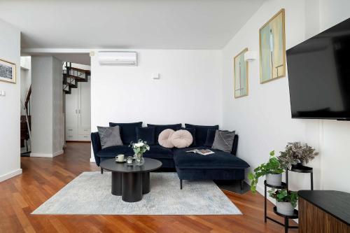 Family Two-Level Apartment with Air Conditioning by Noclegi Renters