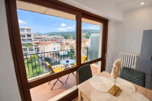 Studio élégant, vue Super-Cannes, Centre-ville