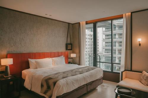 SILQ Hotel & Residence — Balcony/Terrace