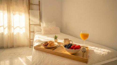 Spacious 2-Bedroom Apartment - Walk to Isla Mágica - AC - Premium Bed