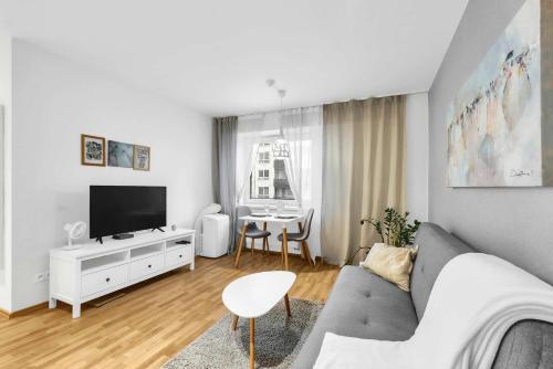 Stylish Designer Stay with Free Street Parking