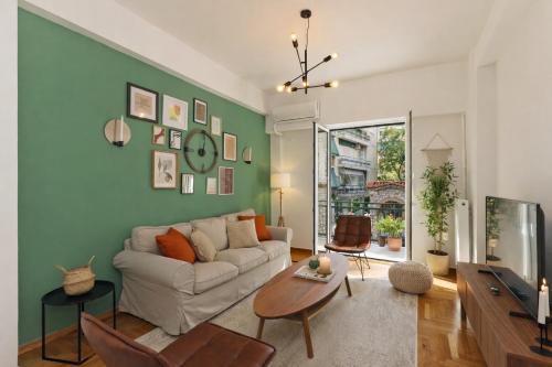 Golden Acropolis 3BD apartment