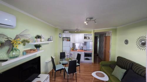 Victoria - Las Americas