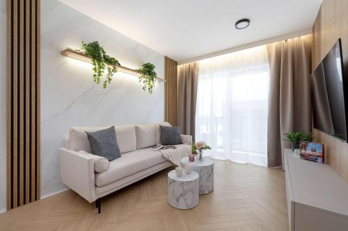Stylowy Apartament z Parkingiem & Balkonem, Blisko Wisły by Noclegi Renters