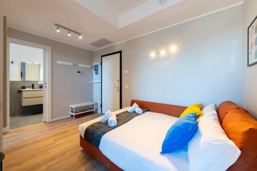 IEO Area - Duomo 15 min - New and Bright Apartment