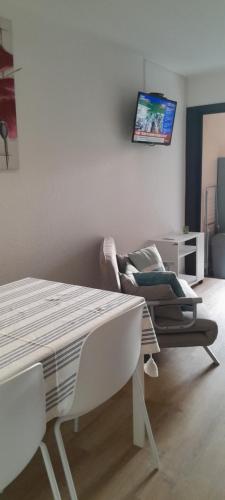 Cannes plages du Midi Appartements climatisés Bord de mer de 1 à 6 pers, 2 piscines, Parking privatif inclus