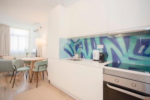 Liiiving in Porto - Urban Art Apartment