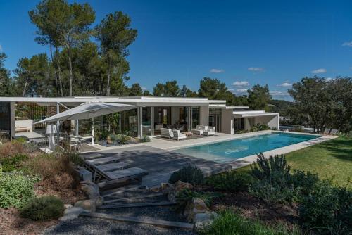 Somptuous Villa Near Montpellier