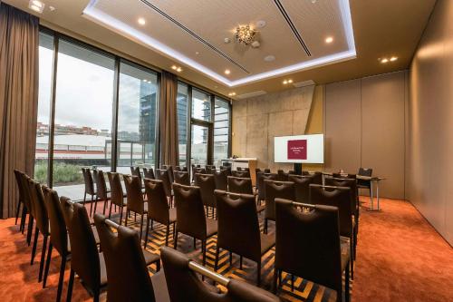 Leonardo Royal Hotel Barcelona Fira photo 56