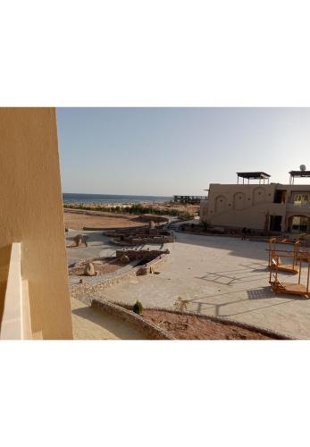 كمبوند ناديرا دهب بطريق الاجون