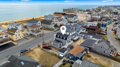 an aerial view of a town next to the ocean at Salisbury Sol Pet Friendly Private Balconies in Salisbury